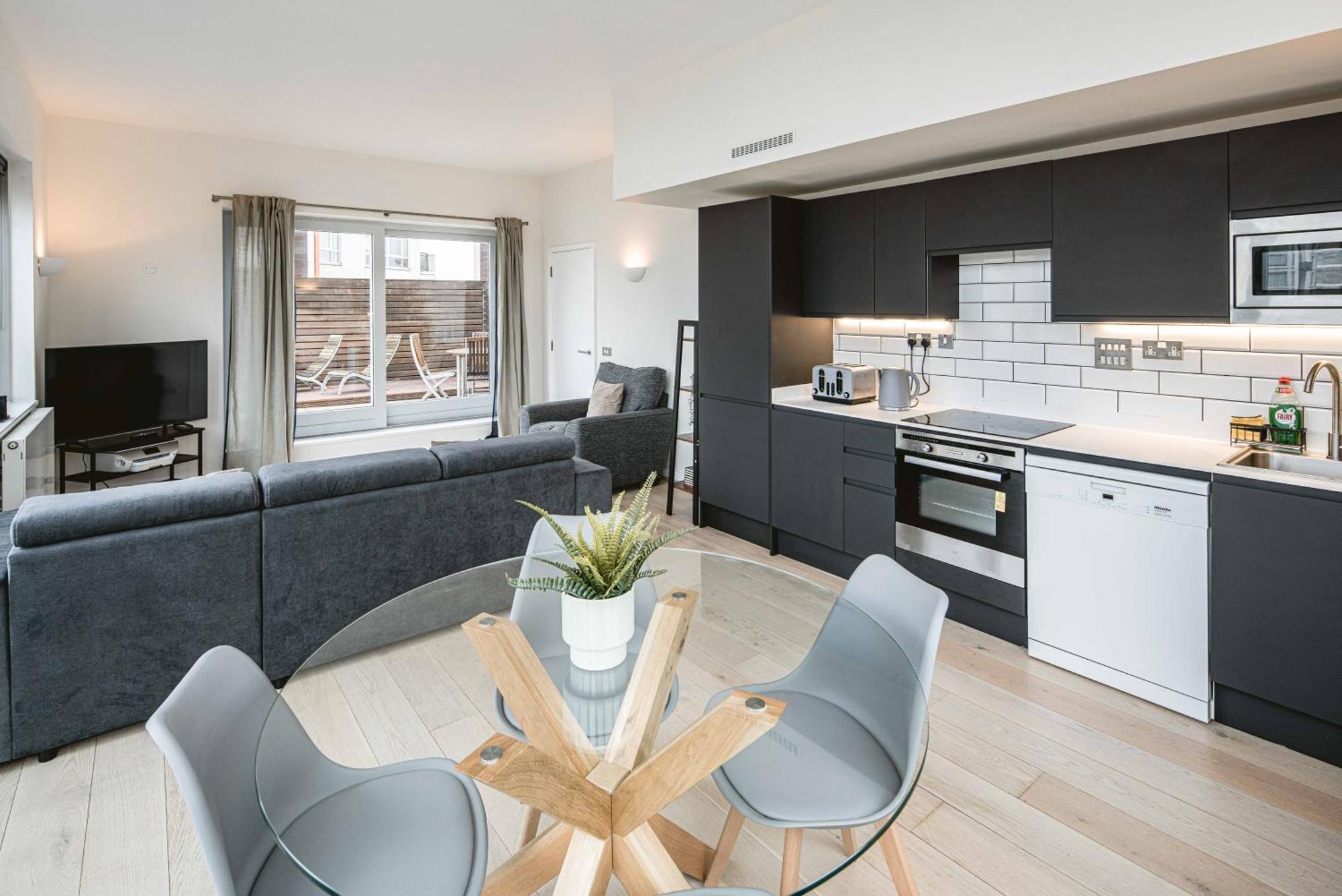 Beautiful Penthouse Apartment With Private Terrace In Greenwich Peninsula 런던 외부 사진