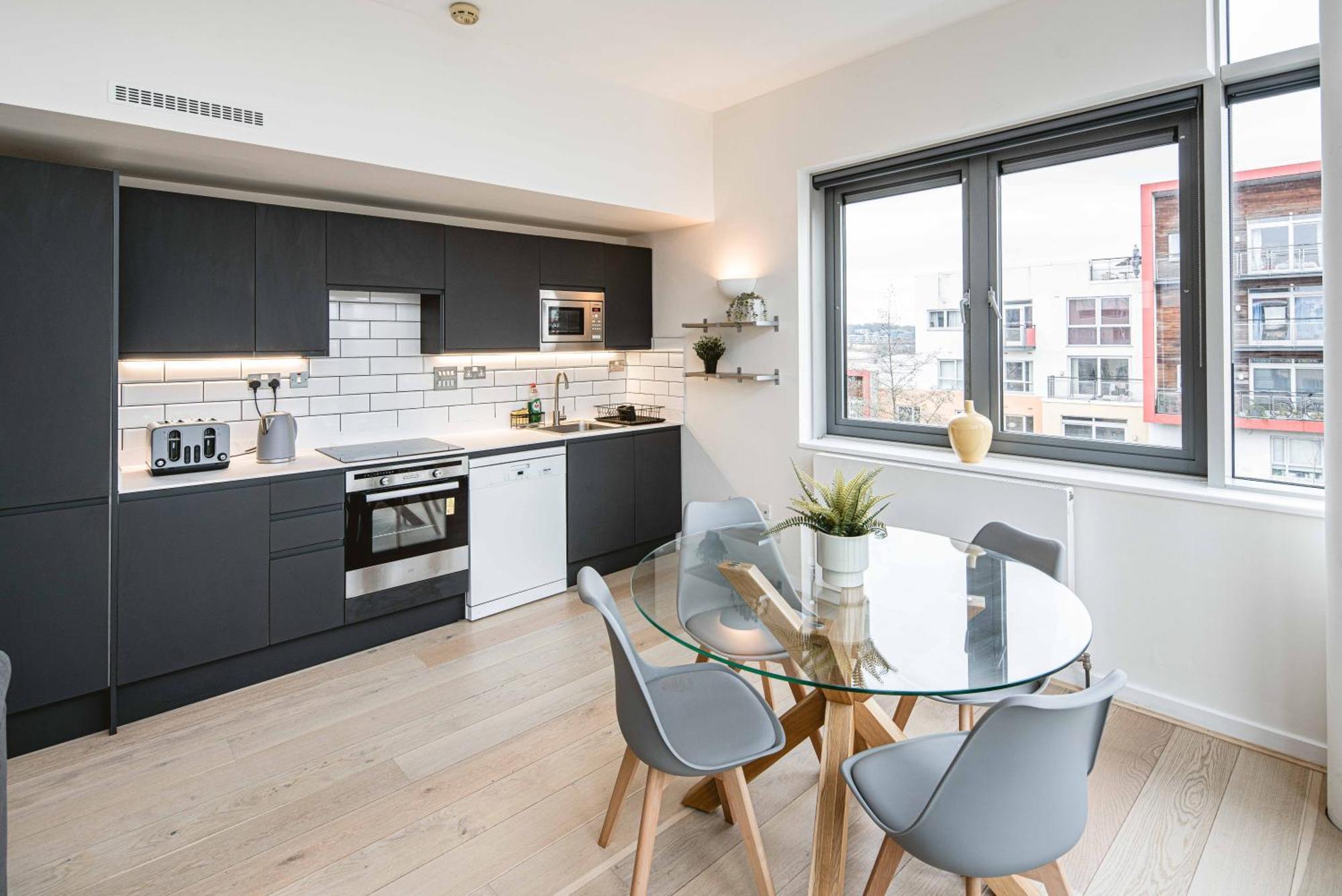 Beautiful Penthouse Apartment With Private Terrace In Greenwich Peninsula 런던 외부 사진