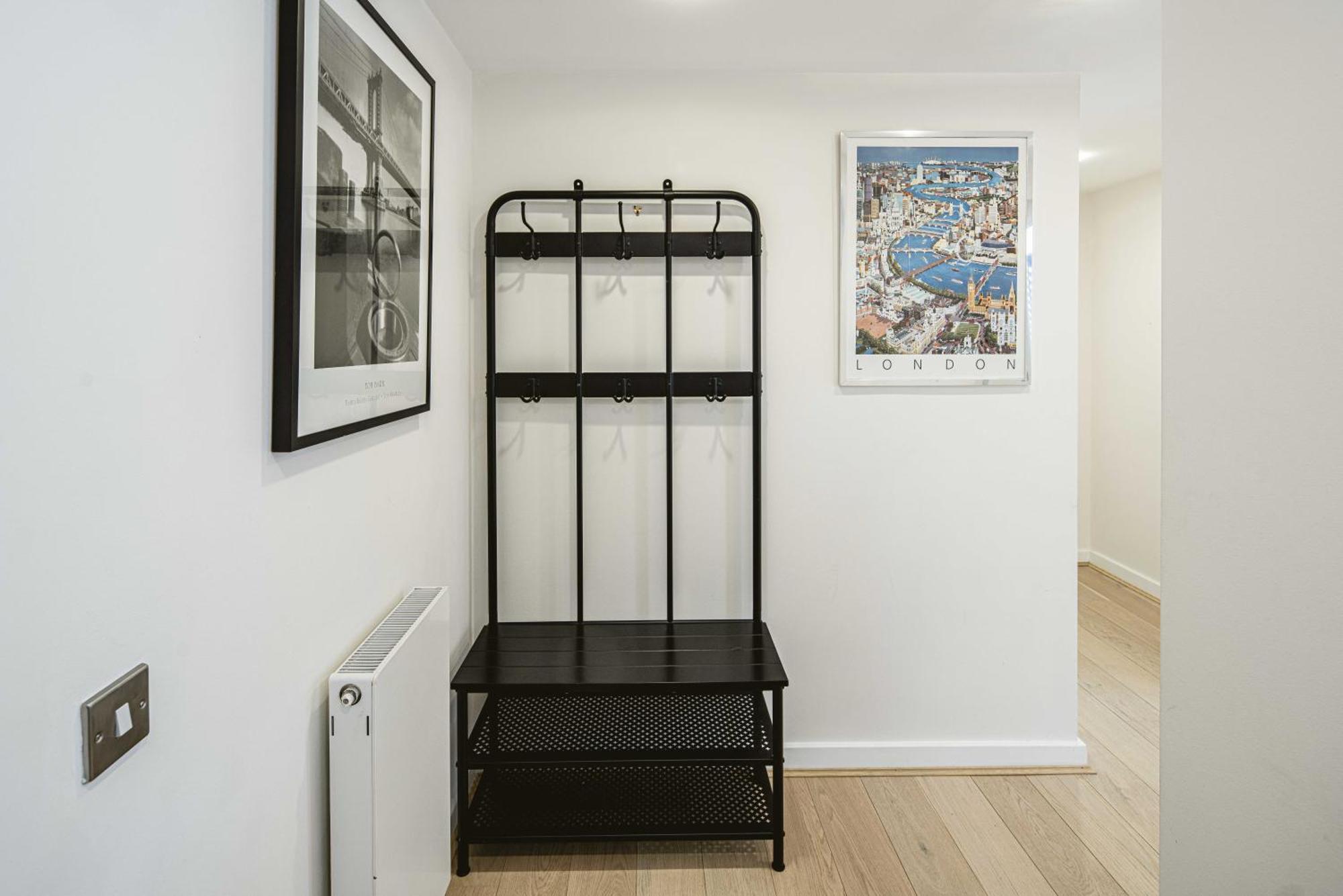 Beautiful Penthouse Apartment With Private Terrace In Greenwich Peninsula 런던 외부 사진